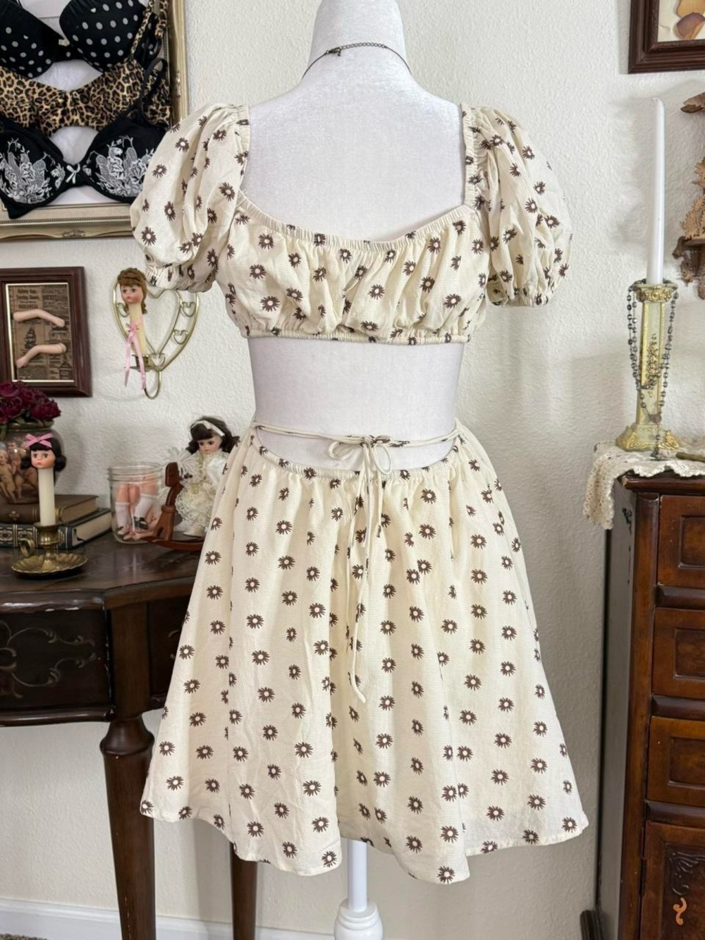 Ivory Floral Cutout Mini Dress - Puff Sleeve - Picture 4 of 6